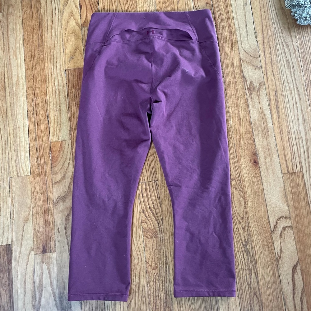 Under Armour Cropped Athletic leggings